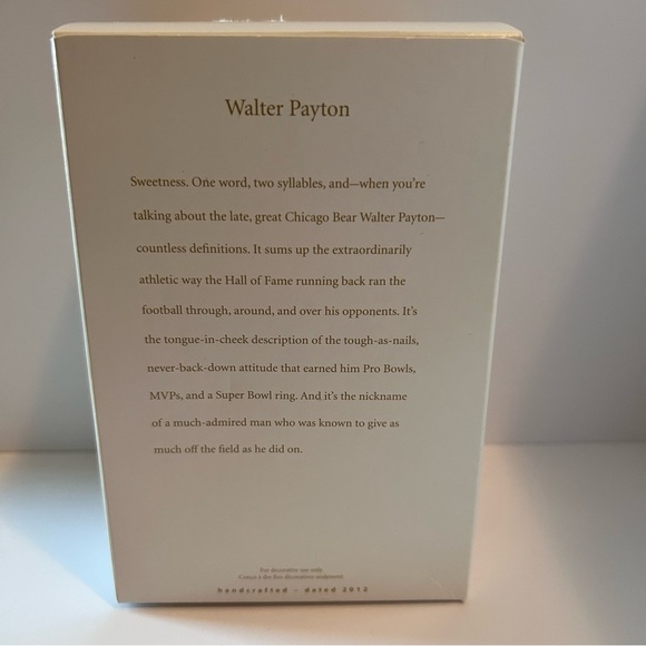 Hallmark Keepsake NFL Walter Payton 2012 Ornament - Picture 2 of 6